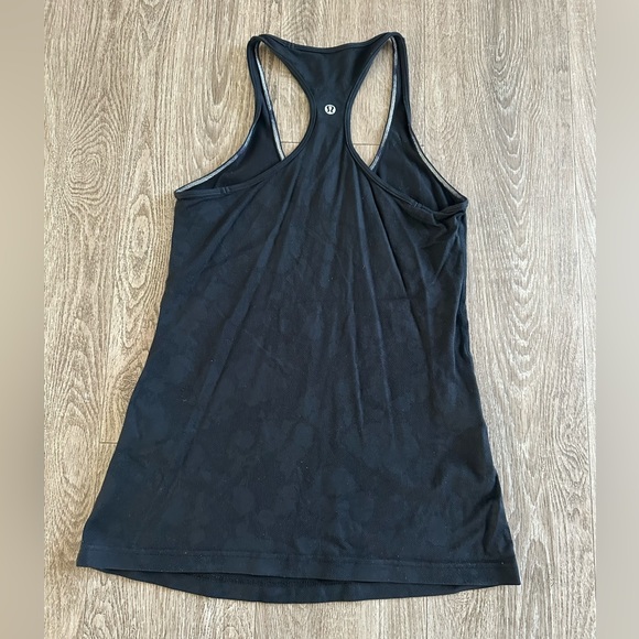 Lululemon Cool Racerback Black Floral Tank Size Medium - Picture 4 of 4